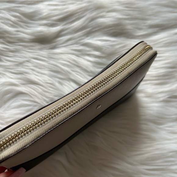 Kate Spade Wallet - Picture 5 of 5